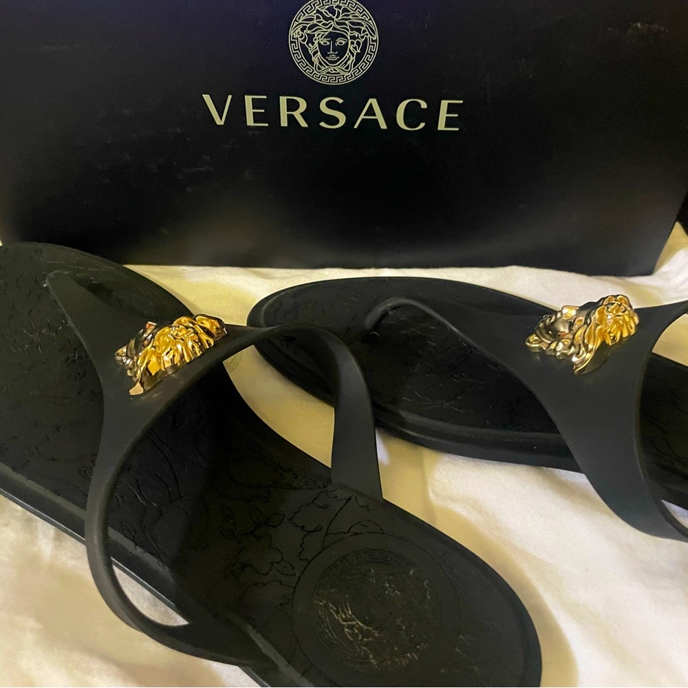 Medusa head Versace thong sandal